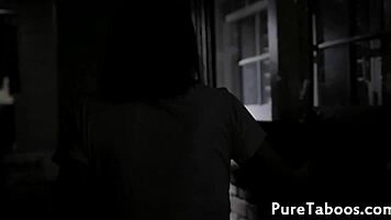 babe deepthroats in threesome