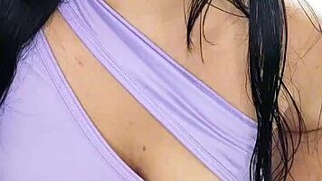 Horny Amateur Fucks Her Wet Pussy