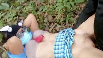 pinay teen college meet their school guard secretly in the jungle and fucked until cum in pussy