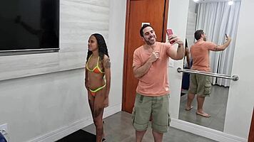 Bastidores Da Grava��o Com A Novinha Pequenininha Dessinha Carioca Sentindo 2 Picas Na Bucetinha Ao Mesmo Tempo Pela Primeira Vez