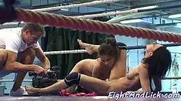 Eurobabe tempts dyke with oral licks