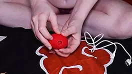 Gamergirlroxy cums hard with compact sex toy in bold action