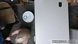 少女助理首次偷窃尝试震惊！她能逃脱吗？