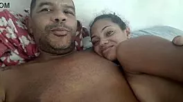Leo Ogro seduces his stepdaughter Karina Mello when his wife leaves