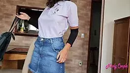 novinha com buceta linda leva leitinho depois da aula