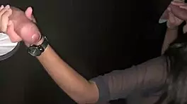 fui no show do mc dinho e chupei várias rolas, finalizei no carro com orgasmos