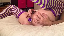 Anita Cummings Teases Her Ass With Buttplug