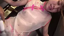 petite asian teen gives blowjob in homemade video 😏