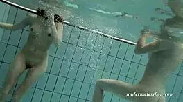 i’m loving loris and okunewa swimming as lesbians underwater