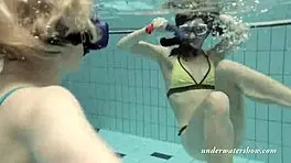 i’m loving loris and okunewa swimming as lesbians underwater