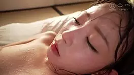 日本可爱女孩短裙，好热！ 🔥