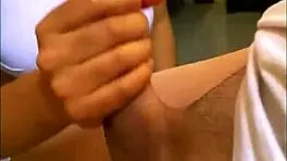 La Madrastra Sexy Provocó A Su Joven Hijastro En El Apartamento De Su Esposo Y Descubrieron Una Conexión Inesperada