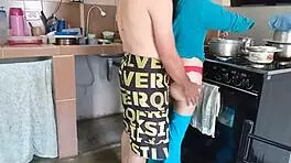 Follando El Culo Apretado De Sirvienta Mientras Engaño A Esposa