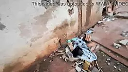 Wow! Safada Novinha Devours Builder’s Cock in Construction House!