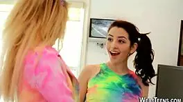 i lick dat petite lesbian box so gud