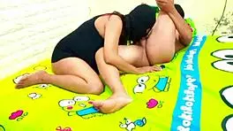 perselingkuhan pns bandung bikin panas, eh, istri tetangga ikutan main bareng nih...