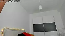 Big ass bbw writes fan names on body