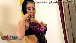 Flexible Latina Gigi Love STRIPS Naked in Bedroom!