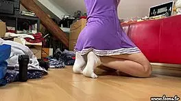 Leon Lambert Girls Show Tits and Pussy in Changing Room