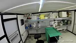 Lainey 在佛州遭羞辱脱衣搜身😈