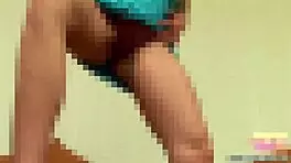 people stop and stare when i flash my panties