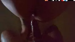 邻居偷窥事件导致躲避注意的邻居