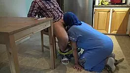 British boss caught with muslim maid giving head! 😜