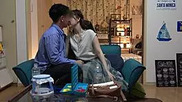 黑发日本牙医助理用狂野臀部骑乘鸡巴高清业余视频