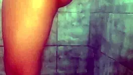 vizinha novinha shares her bath video with big ass