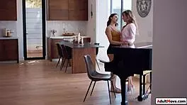 Teen 18+ Seduces Milf Pianoteacher for Licking