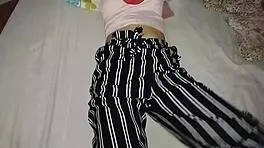 Chica me seduce y me pone cachondo sin tocar