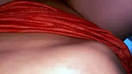 La Madrastra De Su Amiga Siempre Parecía Tan Recatada Y Puritana Pero En La Privacidad De Su Apartamento Se Transformaba En Una Fiera Insaciable Que Disfrutaba Del Sexo Más Salvaje Con Su Amante