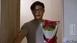 哇，stacy的大奶骑乘时狂跳！台湾少女18+爱每一次猛插