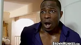 美丽Aaliyah Hadid，你像专业人士一样骑着那巨大的黑鸡巴？