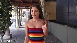 jessa blue moans on her knees in the stairwell for group fun 😏