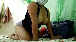 submissive mistress reveals sensual body online