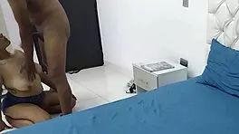 mi padrastro me enseña a jugar como lo hace todas las noches mientras yo escucho y me produce un delicioso orgasmo-1 parte-