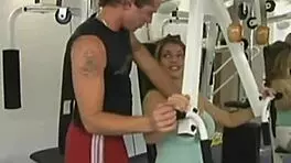 exercising her huge natural tits - bignaturals69 com