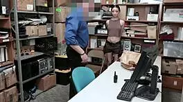 娇小少女18+被制服保安猛砸