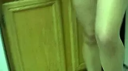 年轻18+情侣享受硬核肛交和大屁股少女18+高潮