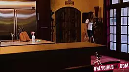 kylie le beau spying on karlee grey and jillian janson 😏