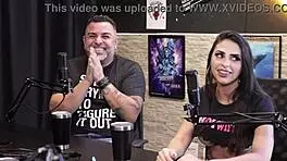 Jaye Summers Blows Big Cock First Time!