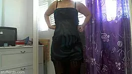 Sexy Thick Girl Shows Big Ass!