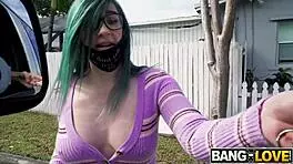 Waitress Savannah Siren Feels Thrill with Huge Tip on Bus