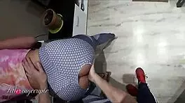 déchire mon pantalon de yoga et fourre-moi la chatte