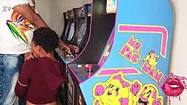 Yo, deepthroat while gaming old school style! 🎮