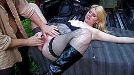 金发18+嫩妹肛交无套直捅