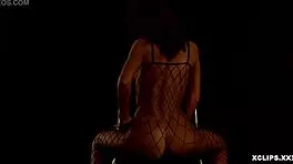 嘿，看这优雅骚妹自慰抠穴solo！😍