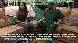 医生坦帕检查少女Aria Nicole的妇科