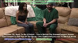 医生坦帕检查少女Aria Nicole的妇科